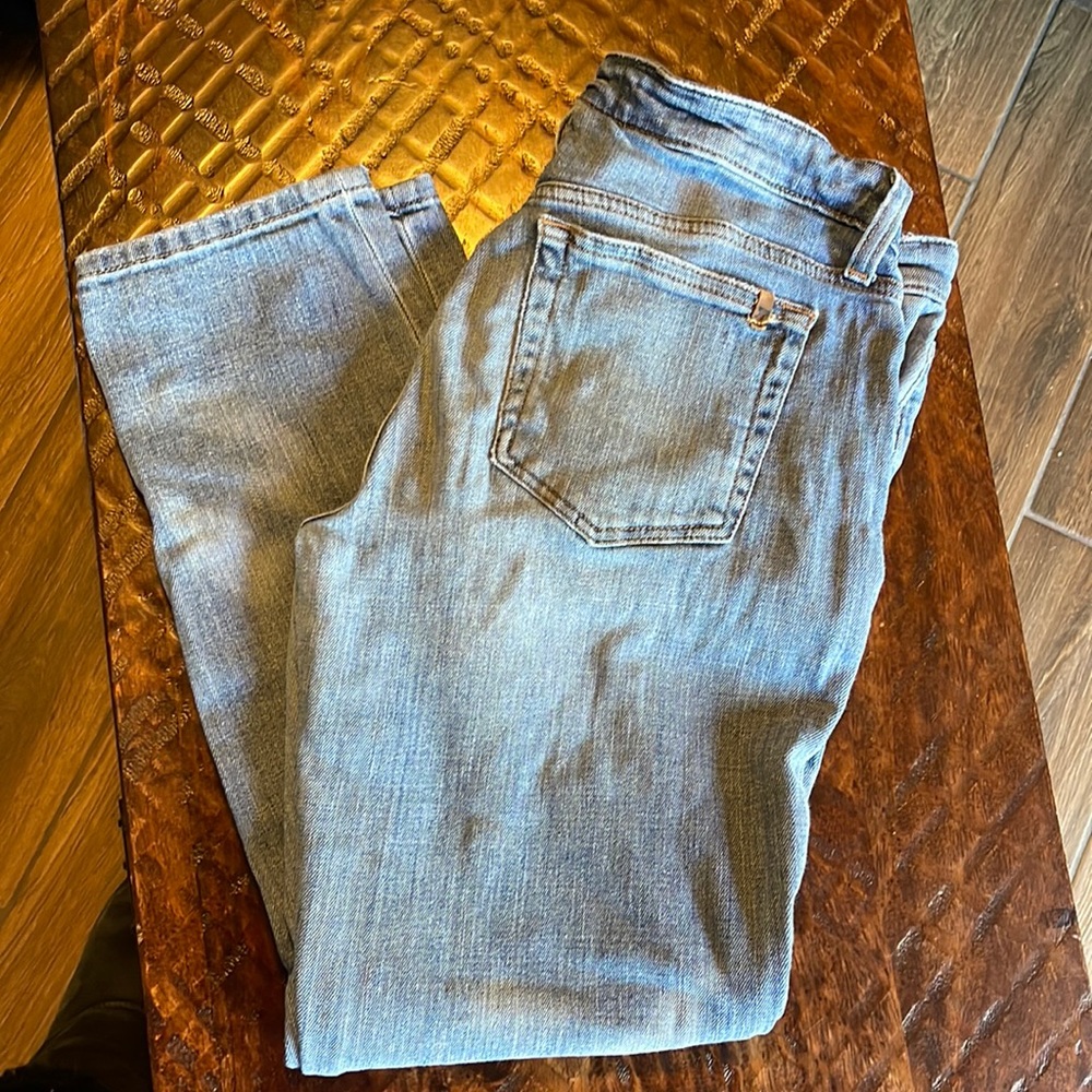 Joe’s Jeans Boyfriend Slim Crop. Size 29